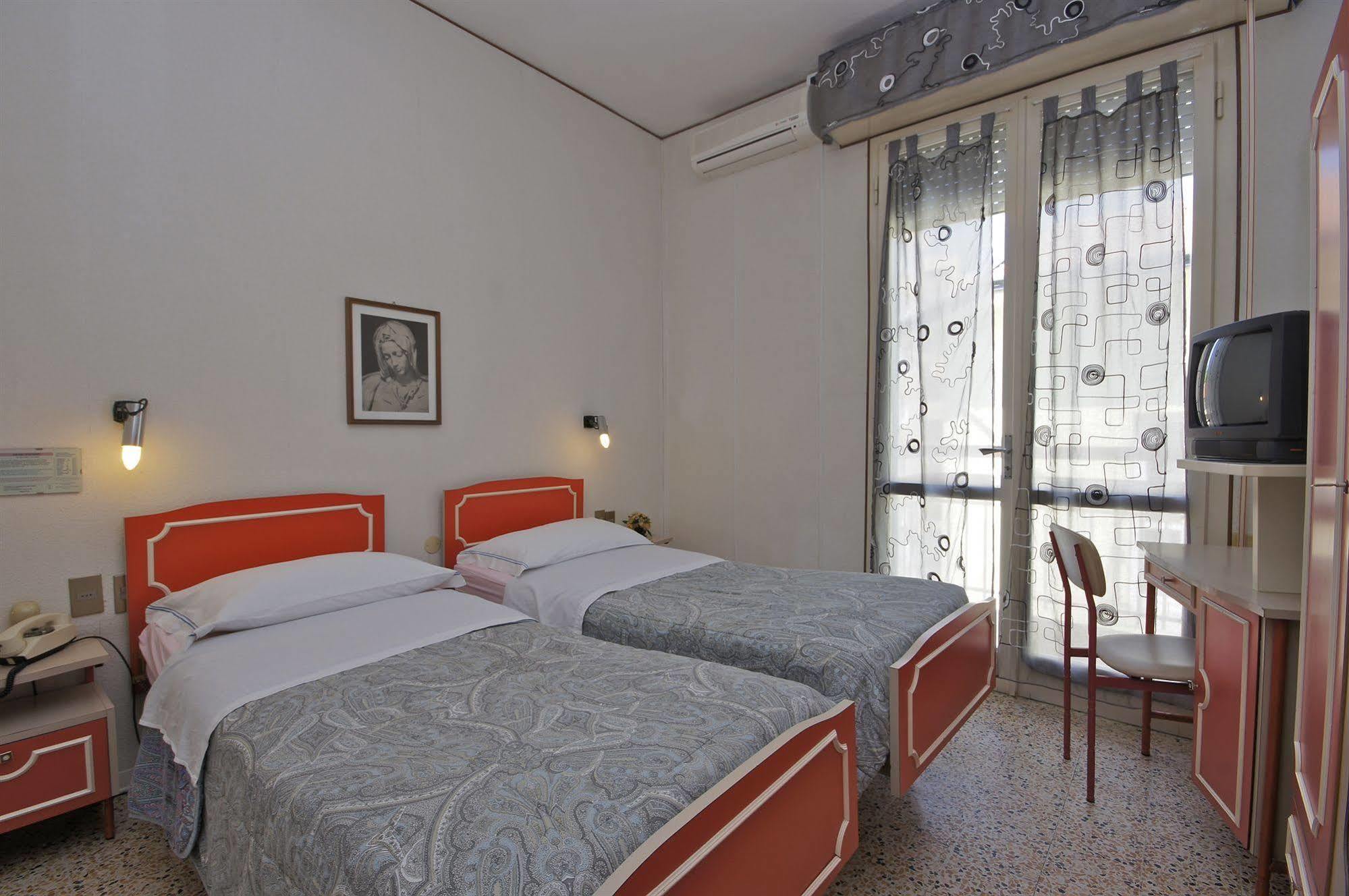 Hotel Victory 3*